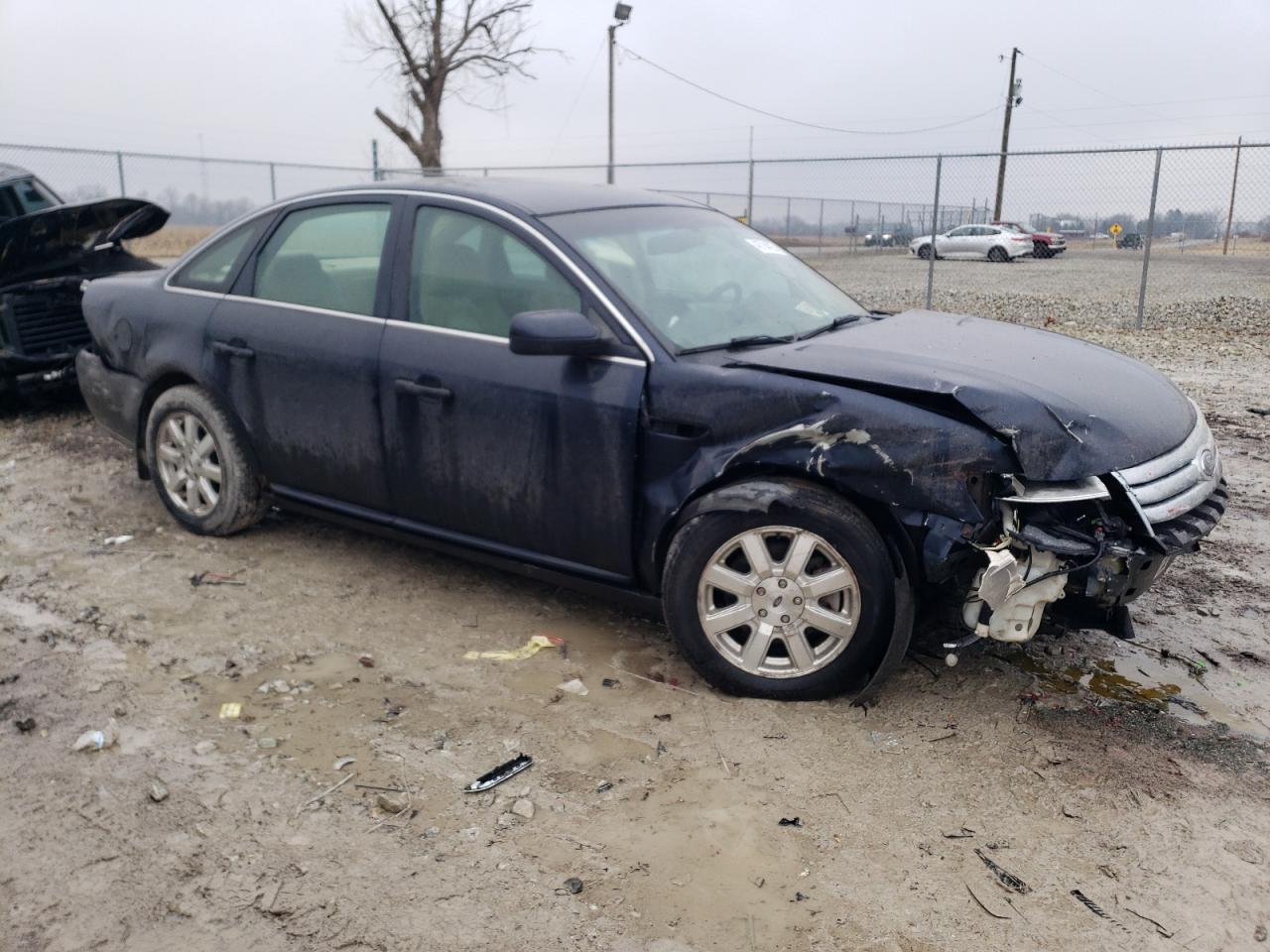 2009 Ford Taurus - Image 4