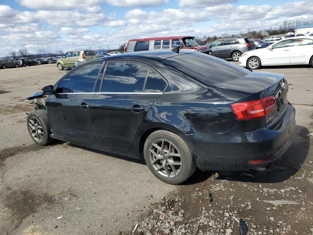 2015 Volkswagen Jetta - Image 2