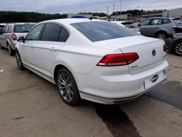 2017 VOLKSWAGEN PASSAT R L