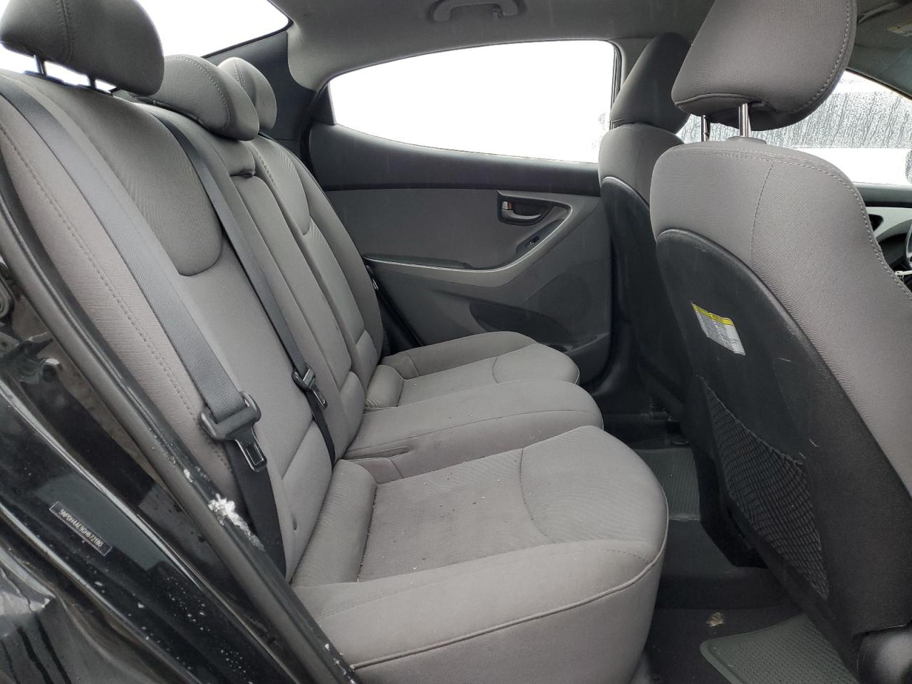 2016 Hyundai Elantra - Image 10