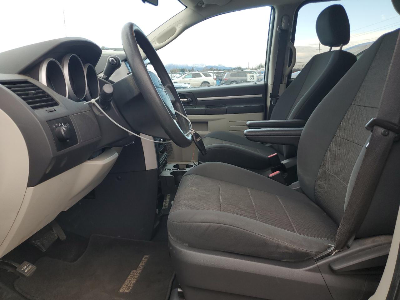 2009 Dodge Caravan - Image 7