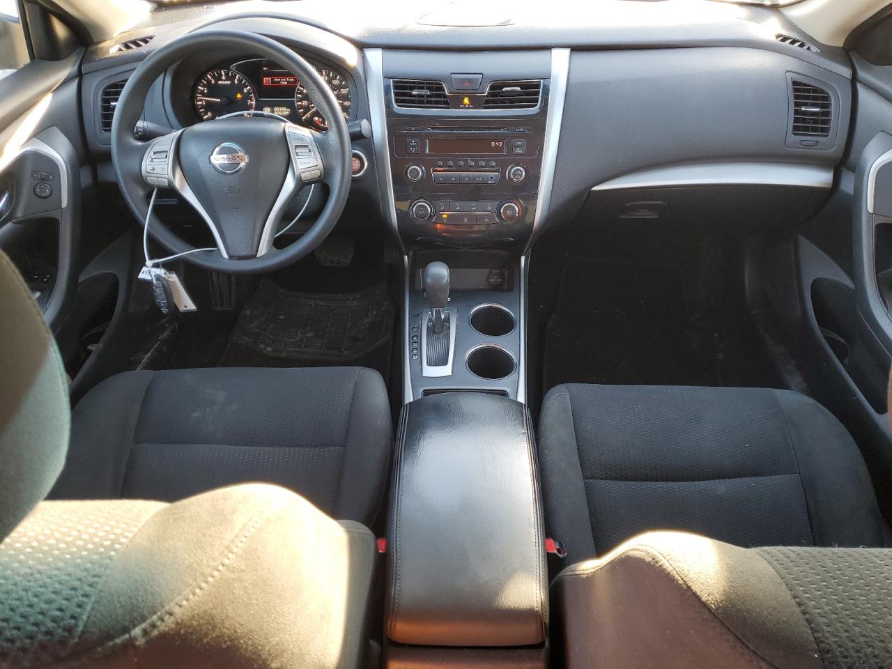 2015 Nissan Altima - Image 8