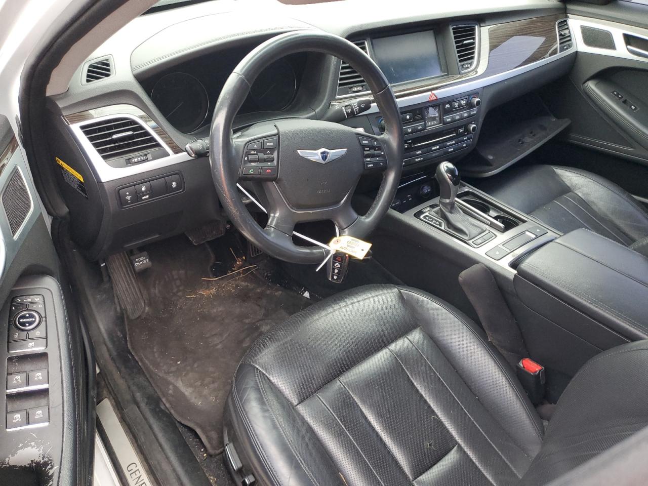 2015 Hyundai Genesis - Image 8