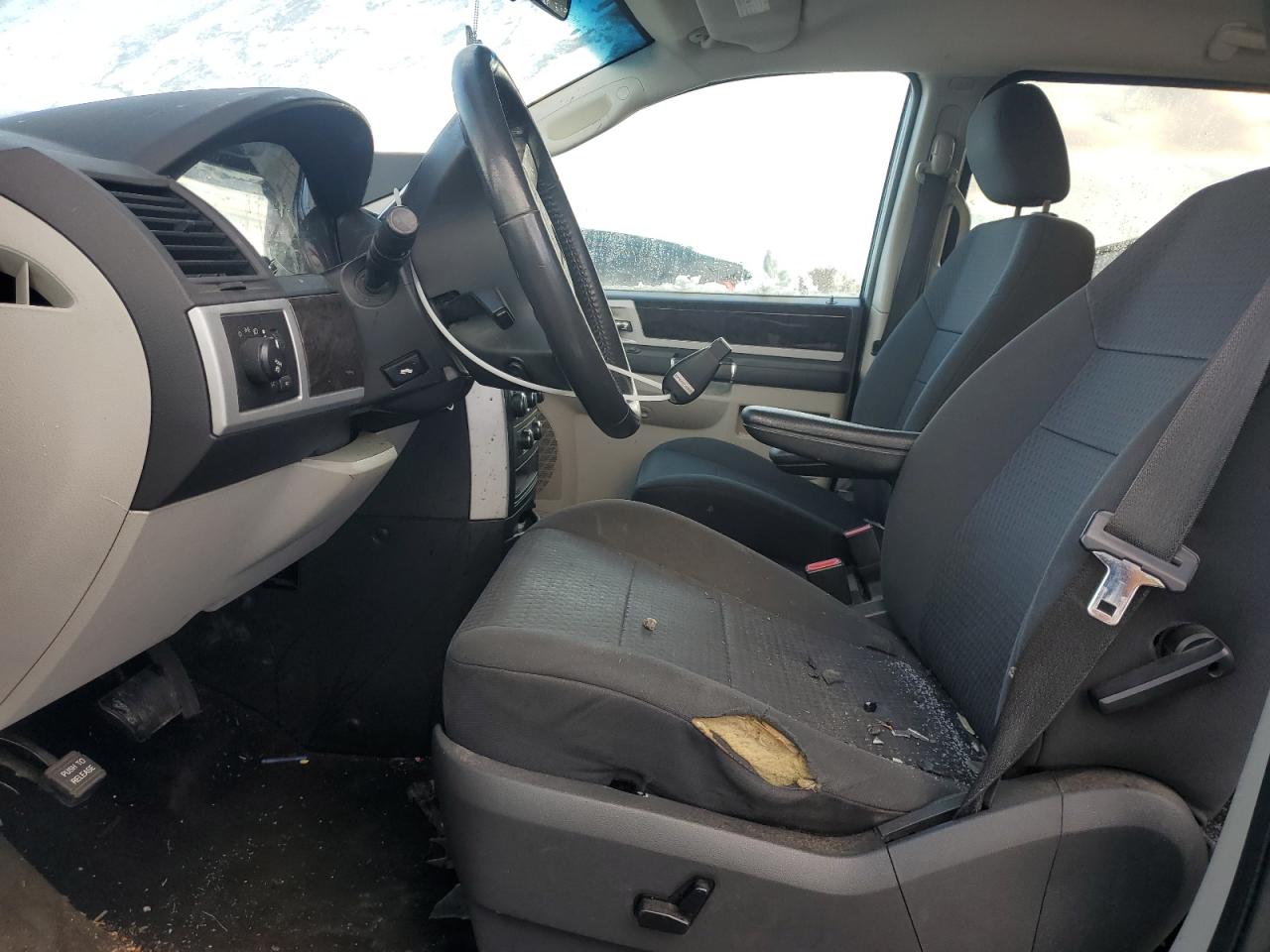 2010 Dodge Caravan - Image 7