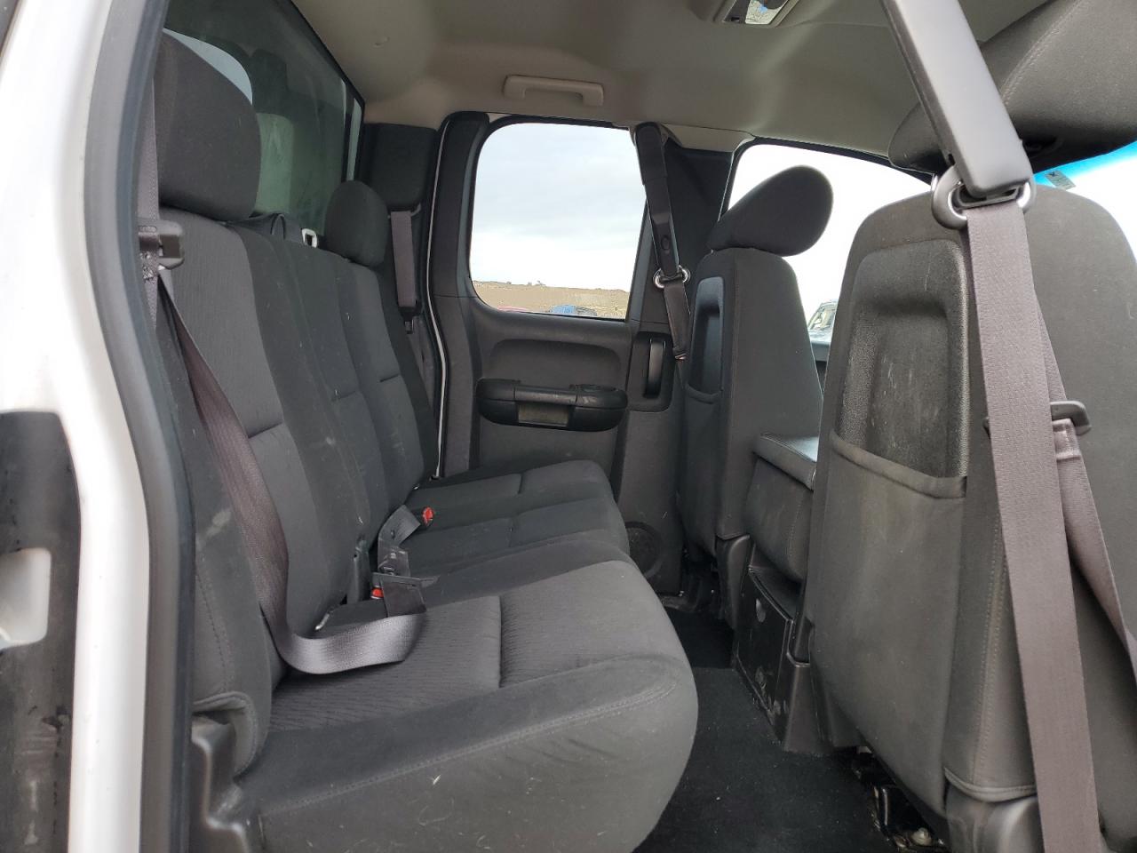 2013 GMC Sierra - Image 10