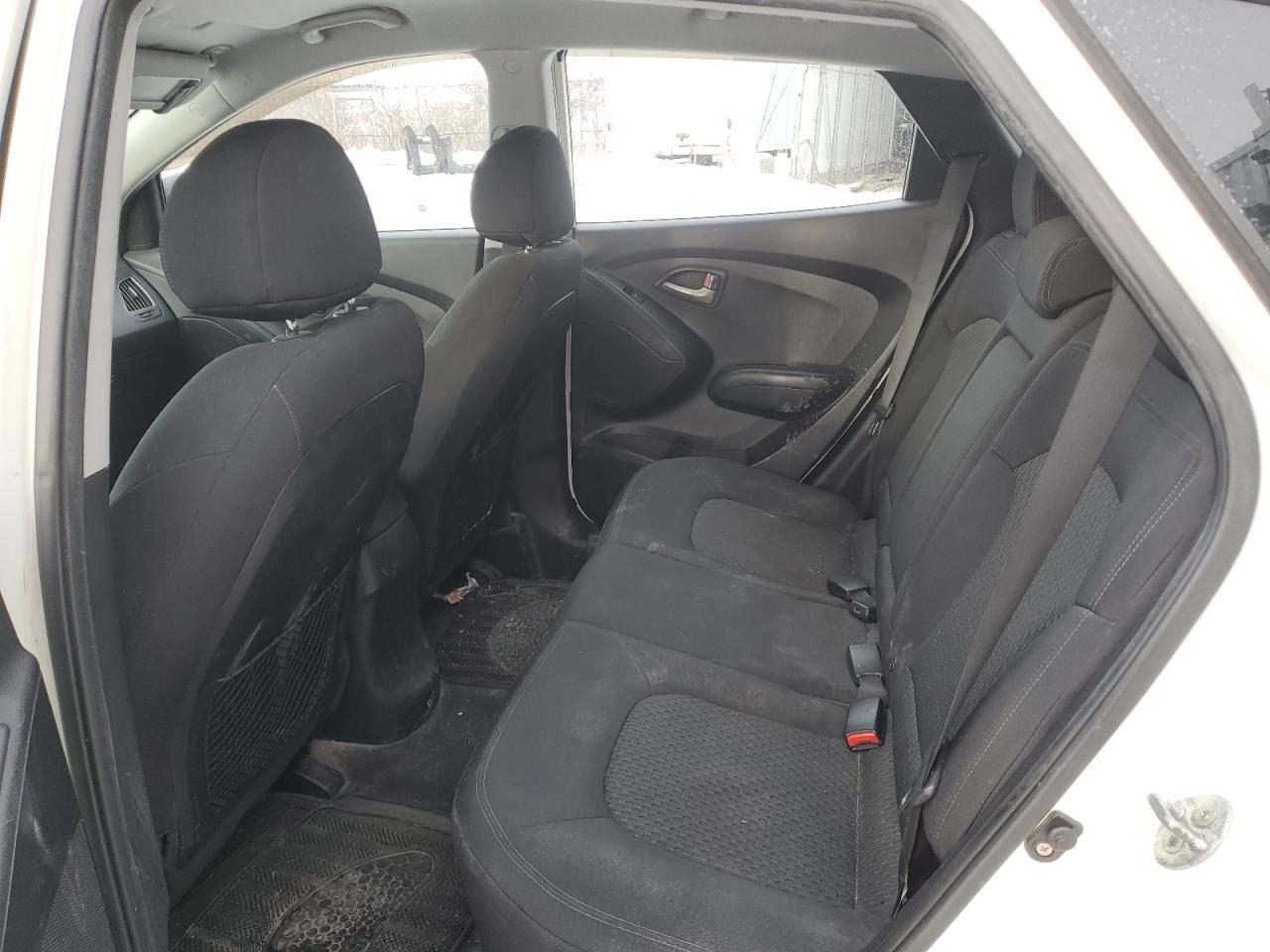 2011 Hyundai Tucson - Image 10