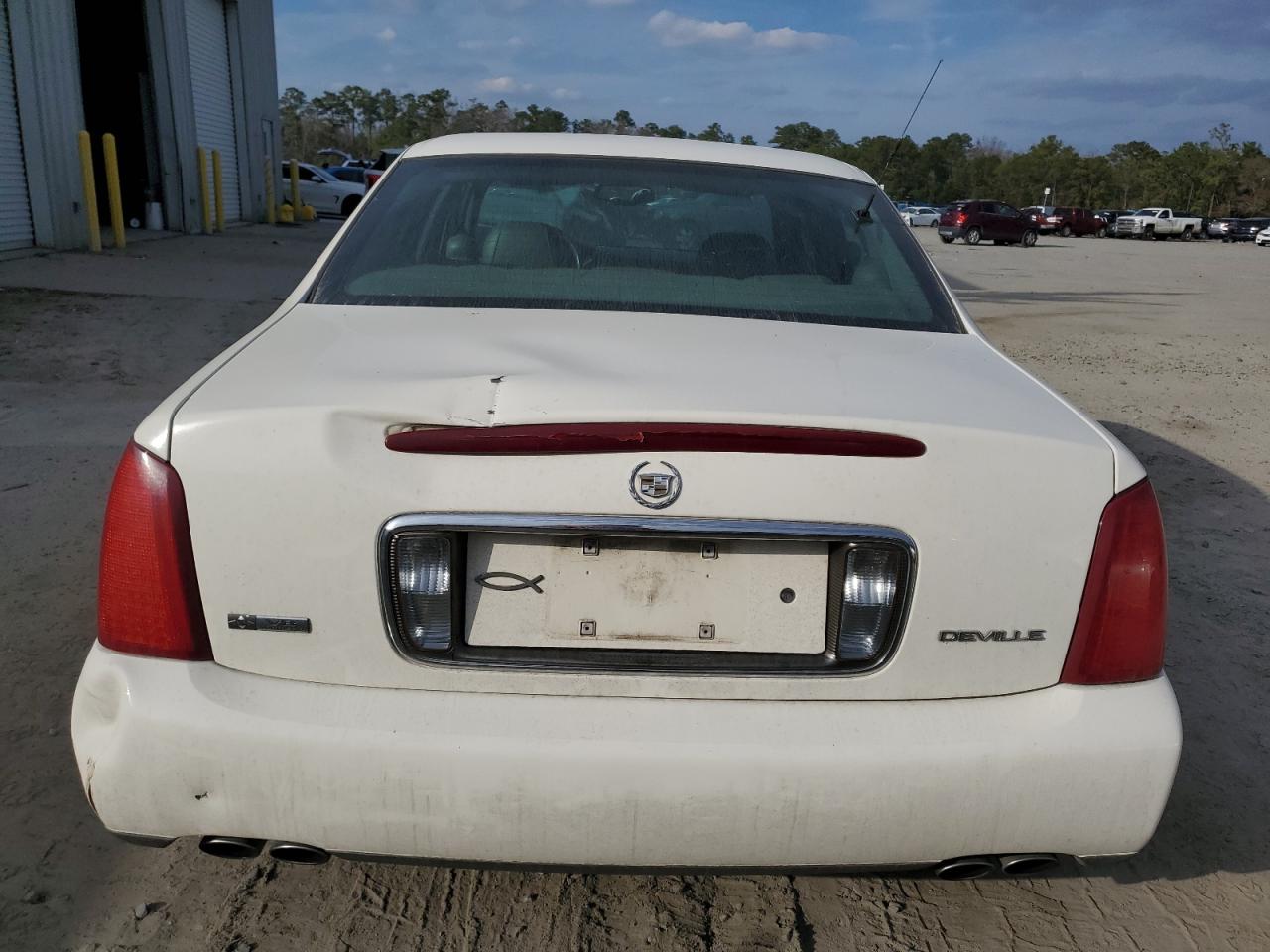 2004 Cadillac De Ville - Image 6