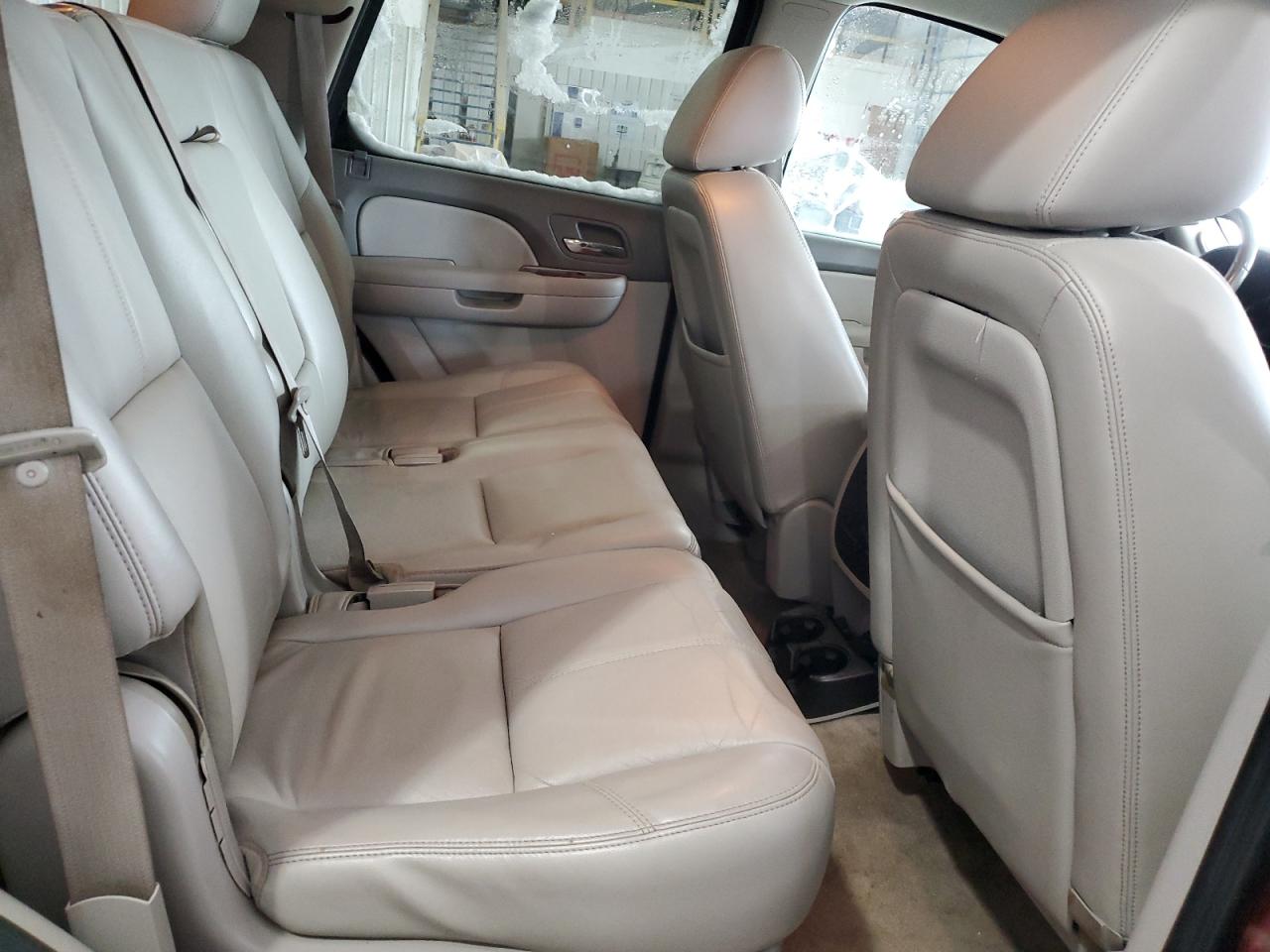 2011 Chevrolet Tahoe - Image 11