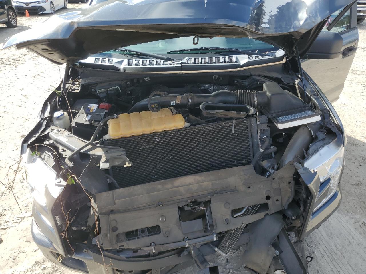 2017 Ford F-150 - Image 12