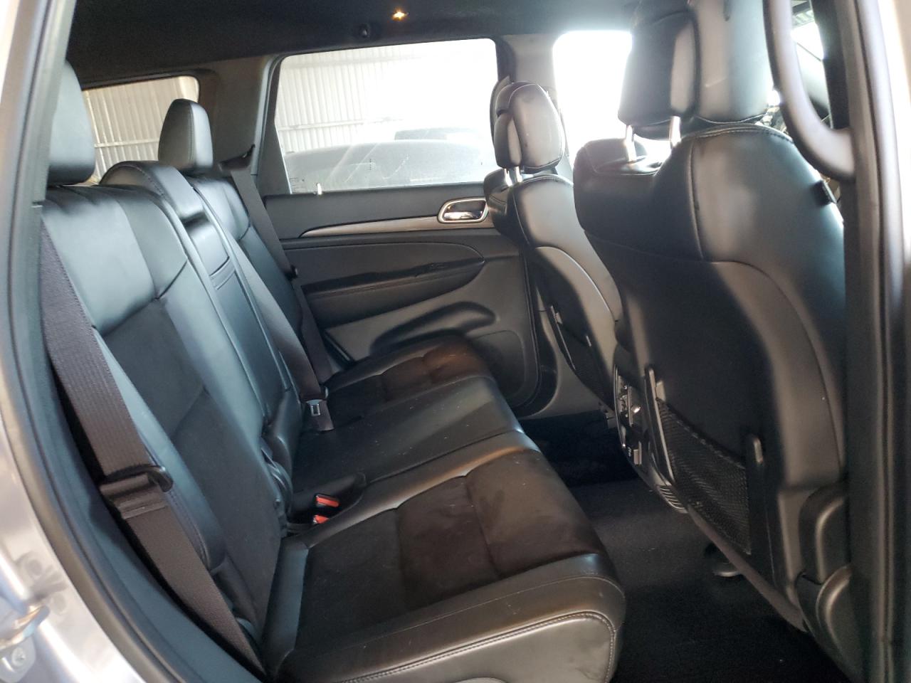 2019 Jeep Grand Cherokee - Image 11