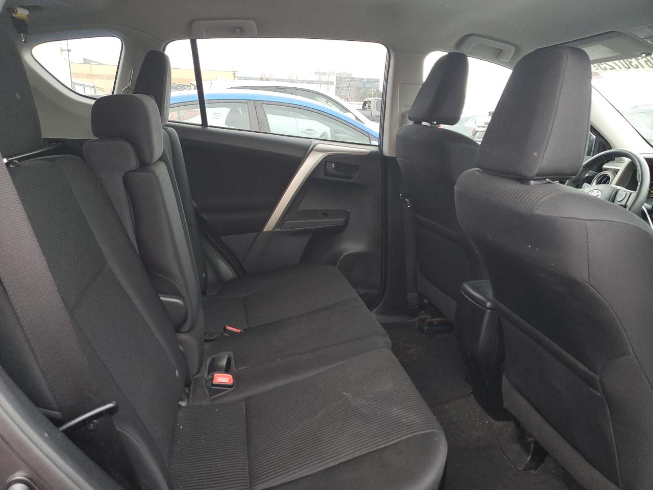 2015 Toyota RAV 4 - Image 11