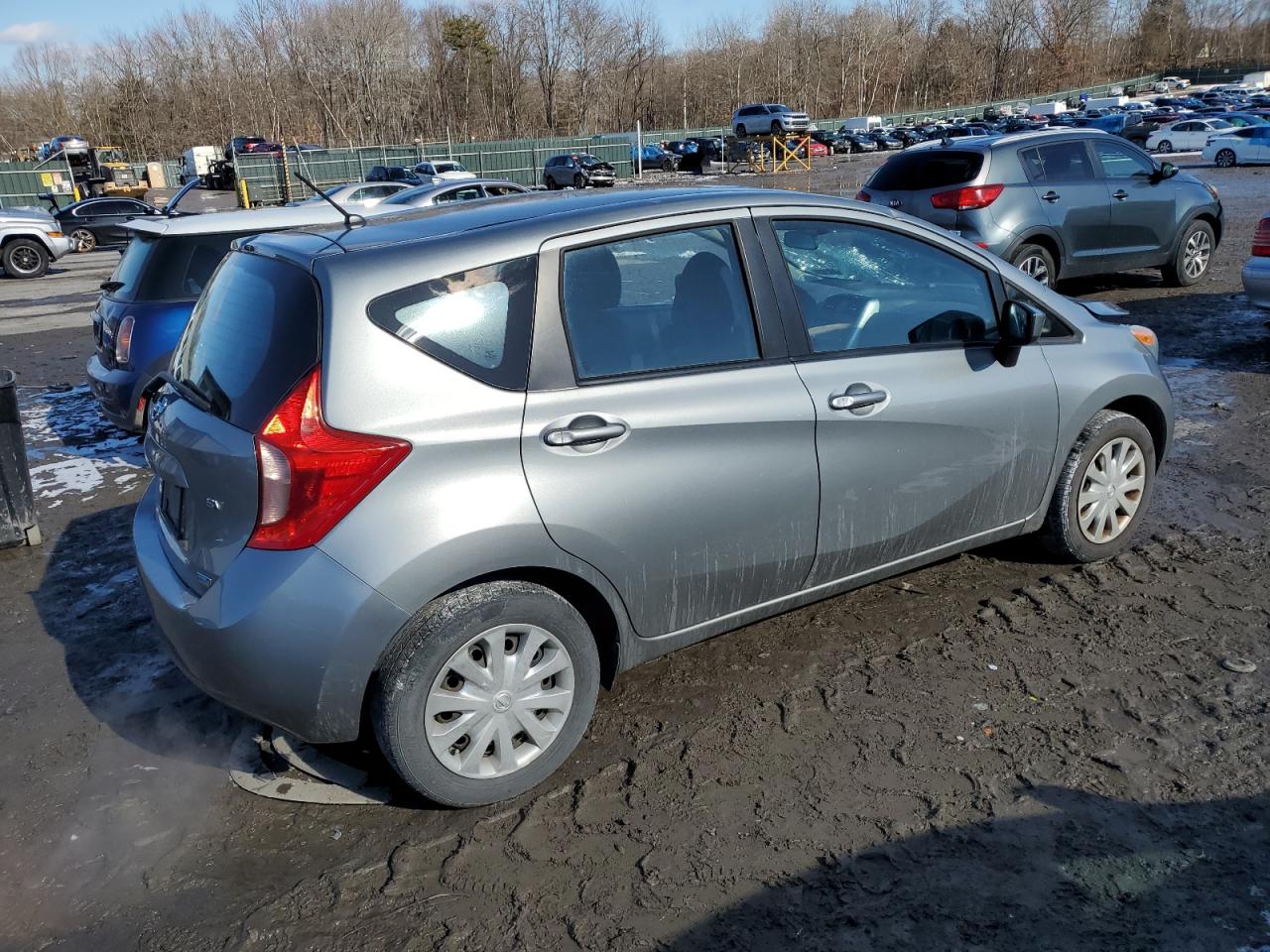 2015 Nissan Versa - Image 3