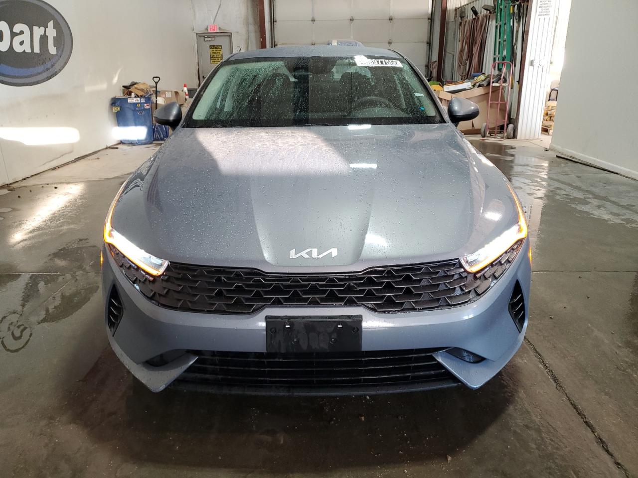 2022 Kia K5 - Image 5