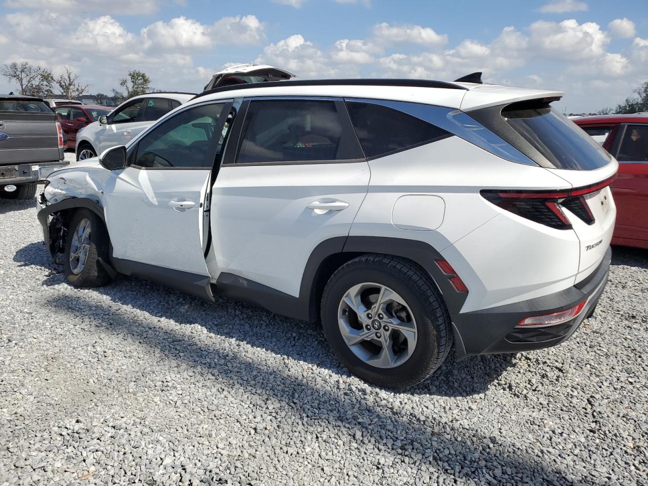 2022 Hyundai Tucson - Image 2
