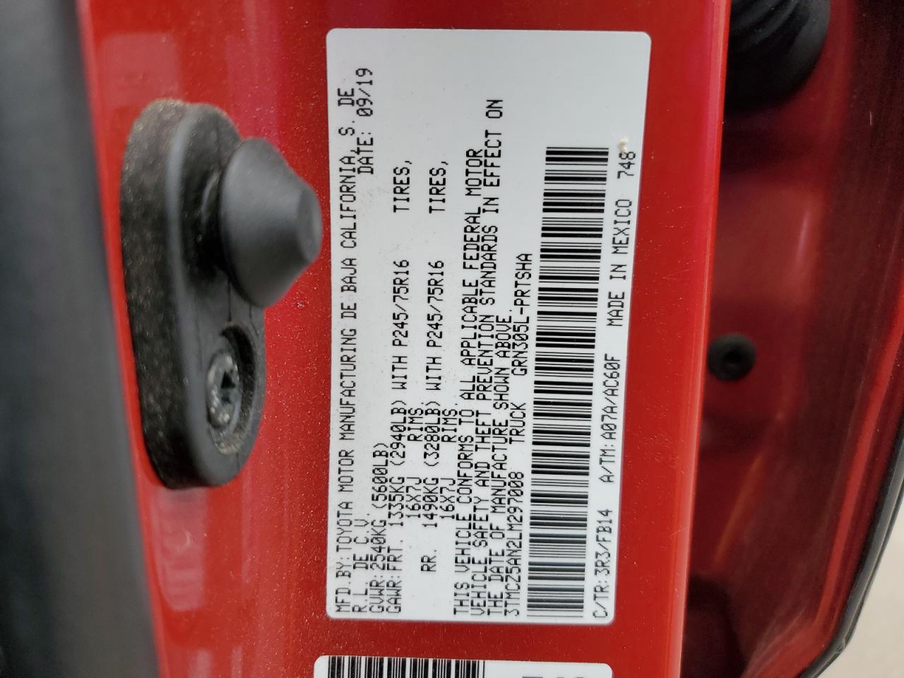 2020 Toyota Tacoma - Image 12
