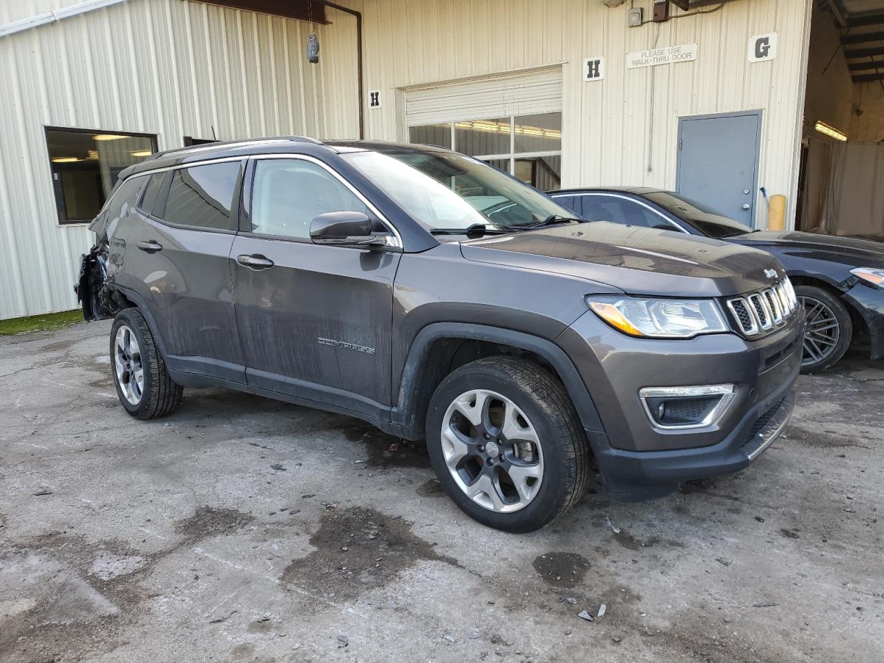 2018 Jeep Compass - Image 4