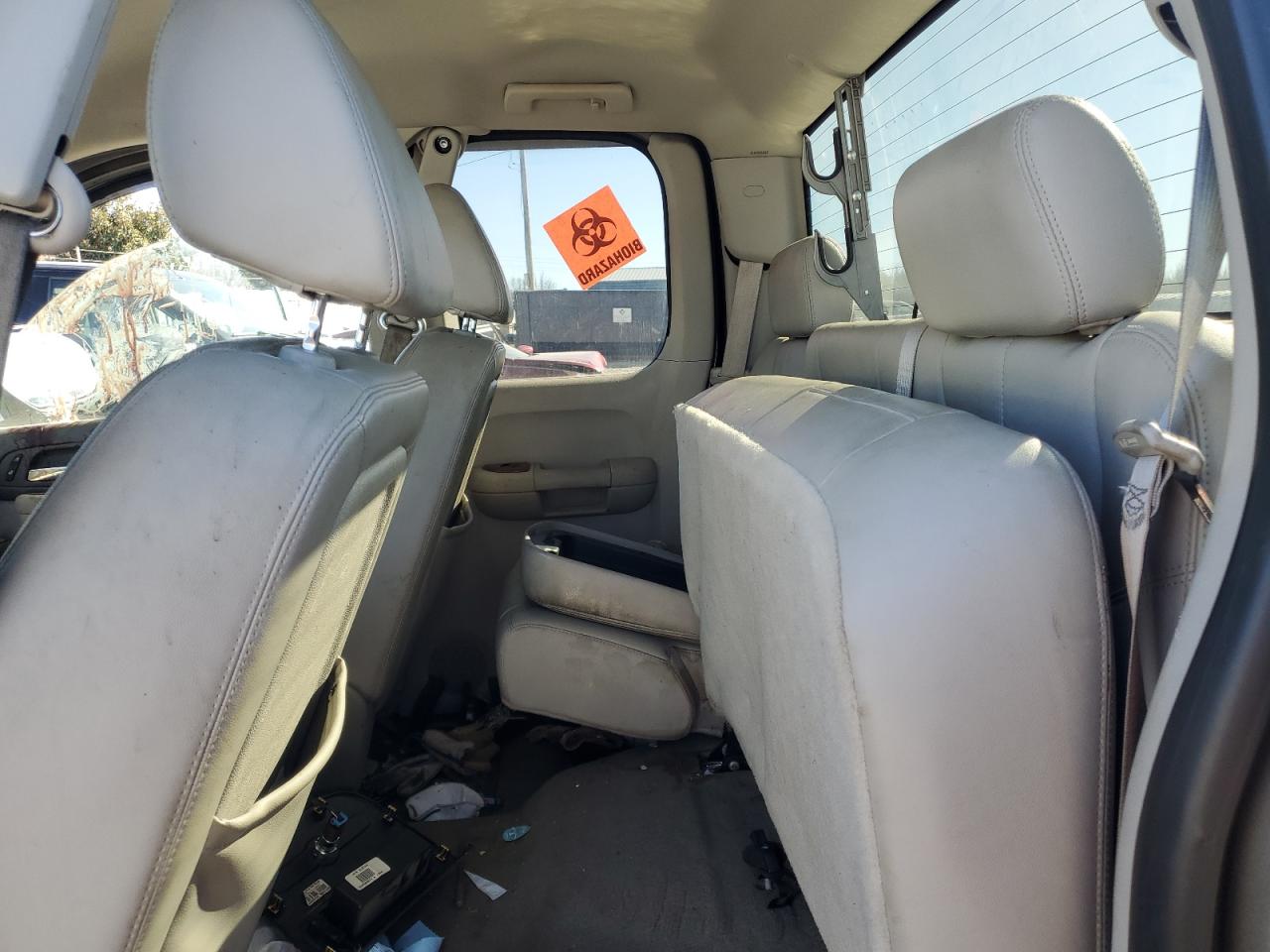 2008 Chevrolet Silverado - Image 11