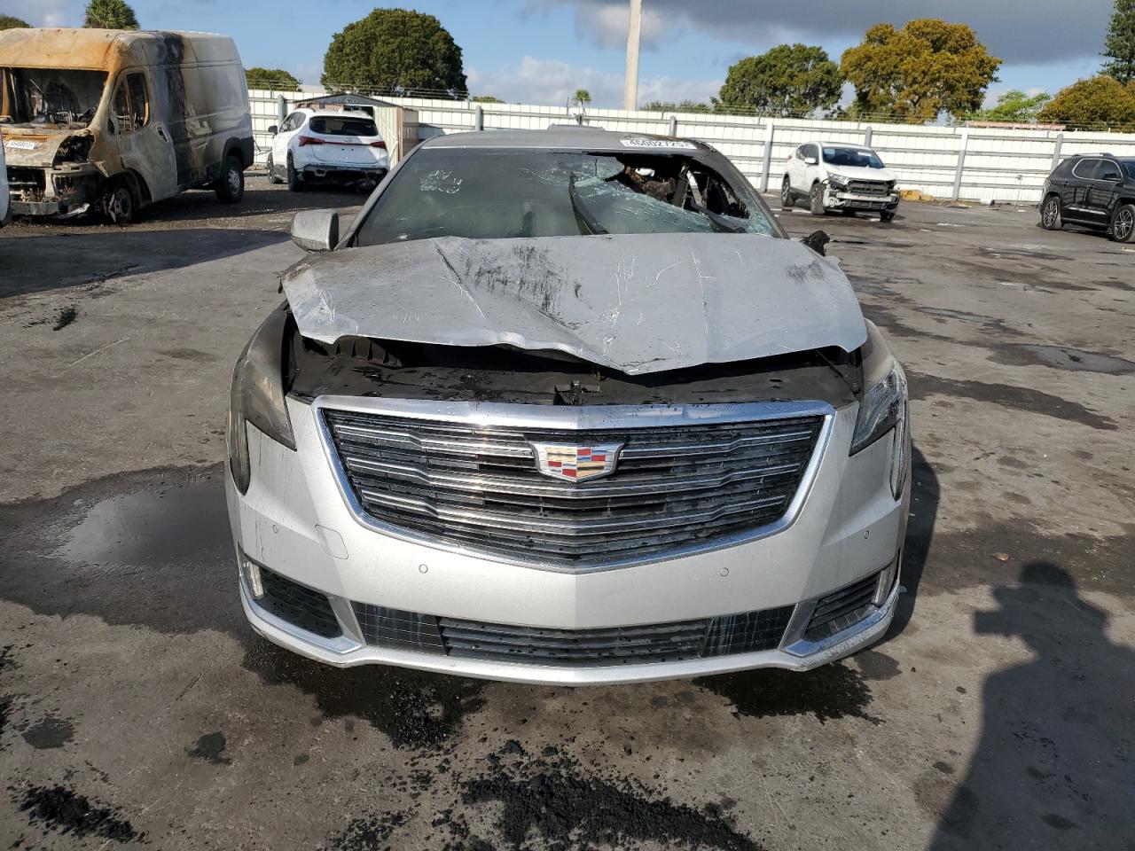 2019 Cadillac XTS - Image 5