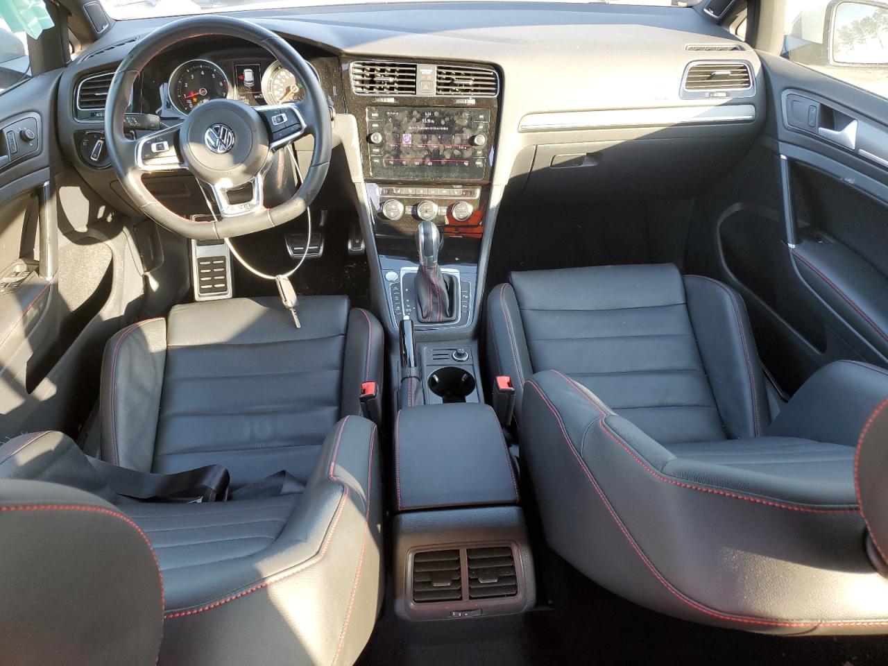 2018 Volkswagen GTI - Image 8