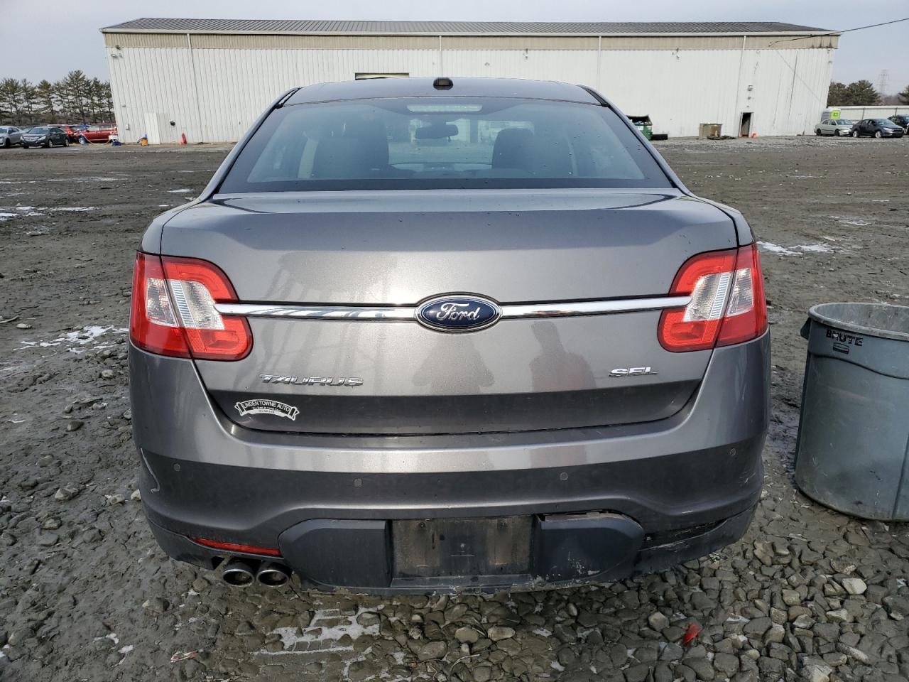 2011 Ford Taurus - Image 6