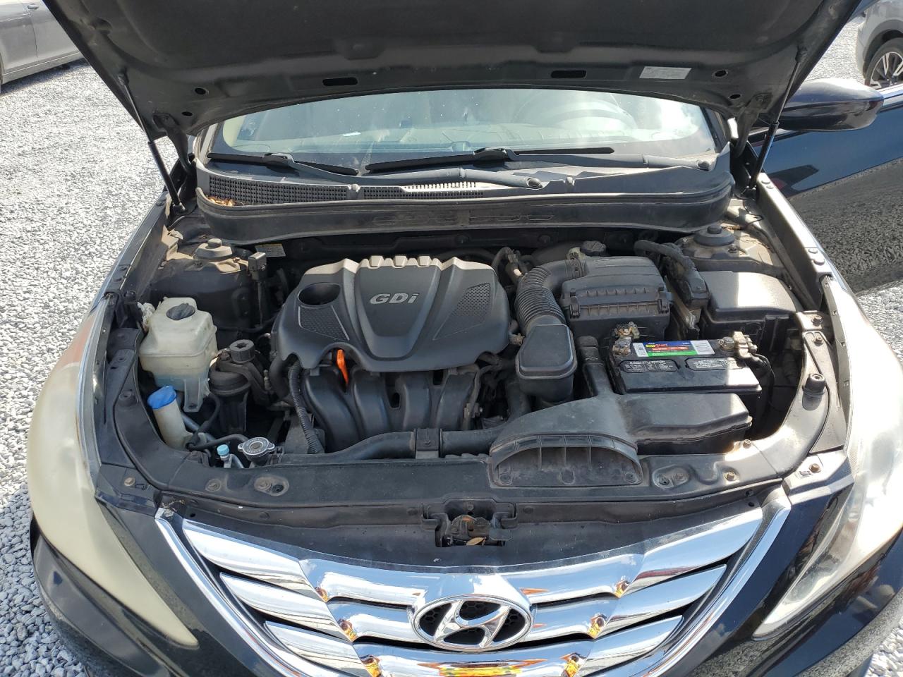 2011 Hyundai Sonata - Image 11