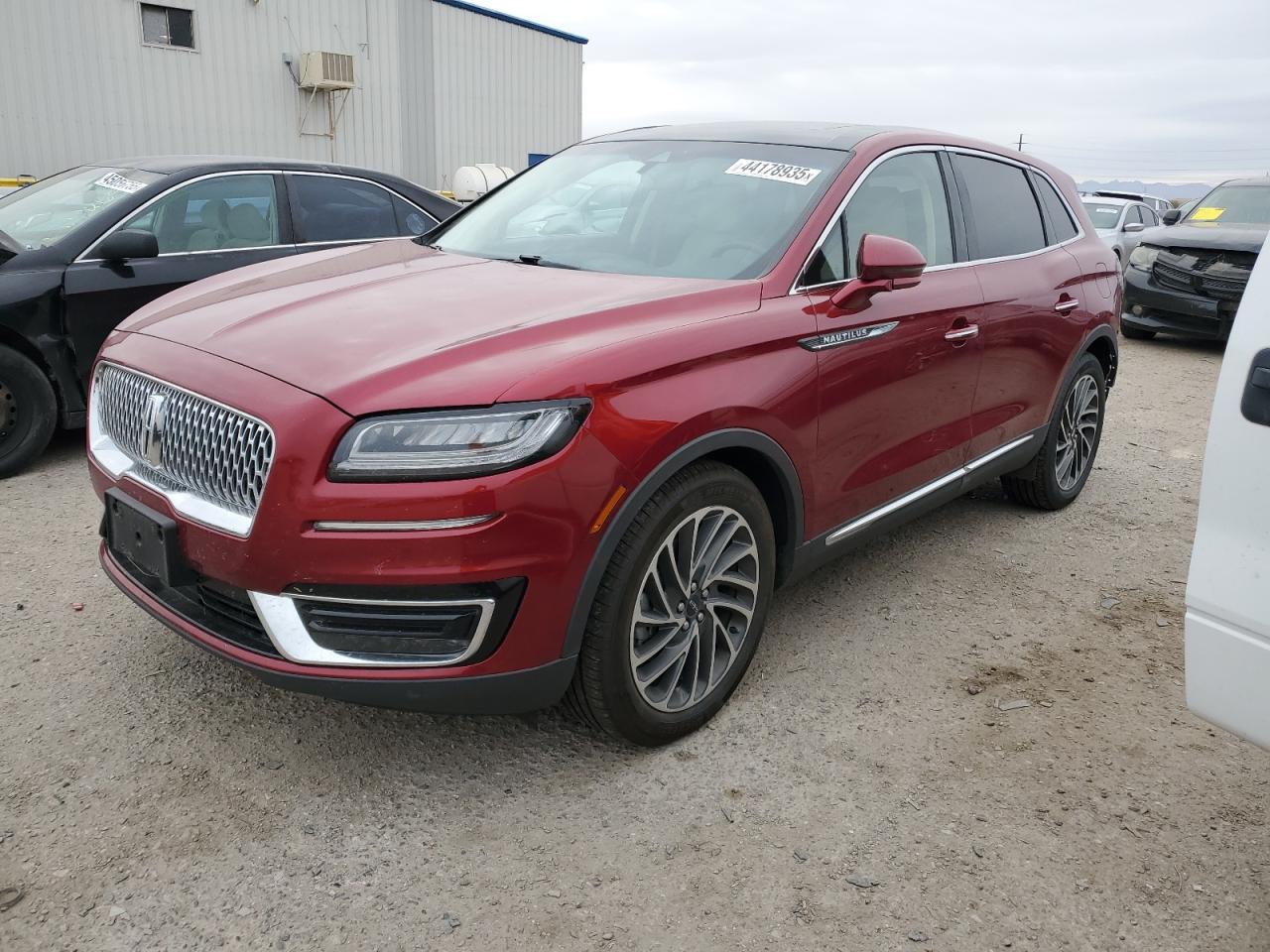 2019 Lincoln Nautilus - Image 1