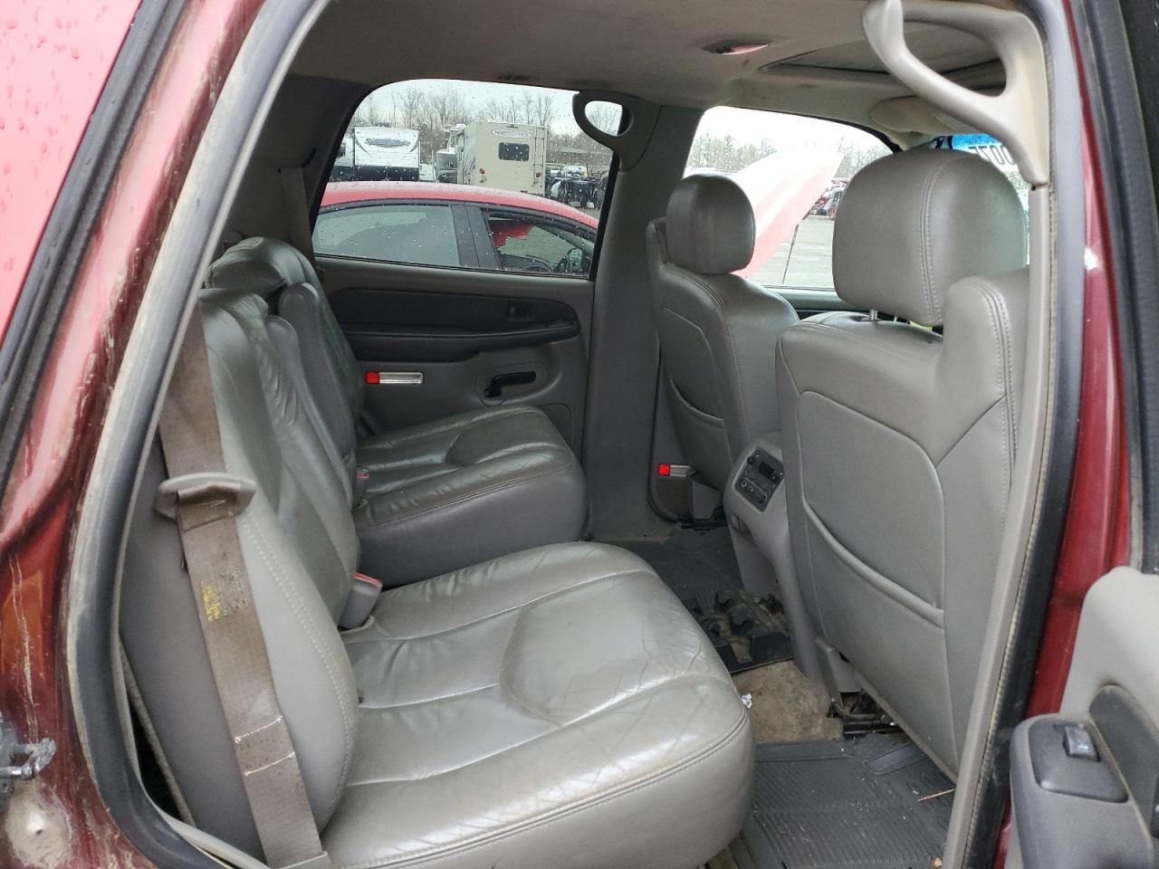 2003 Chevrolet Tahoe - Image 10