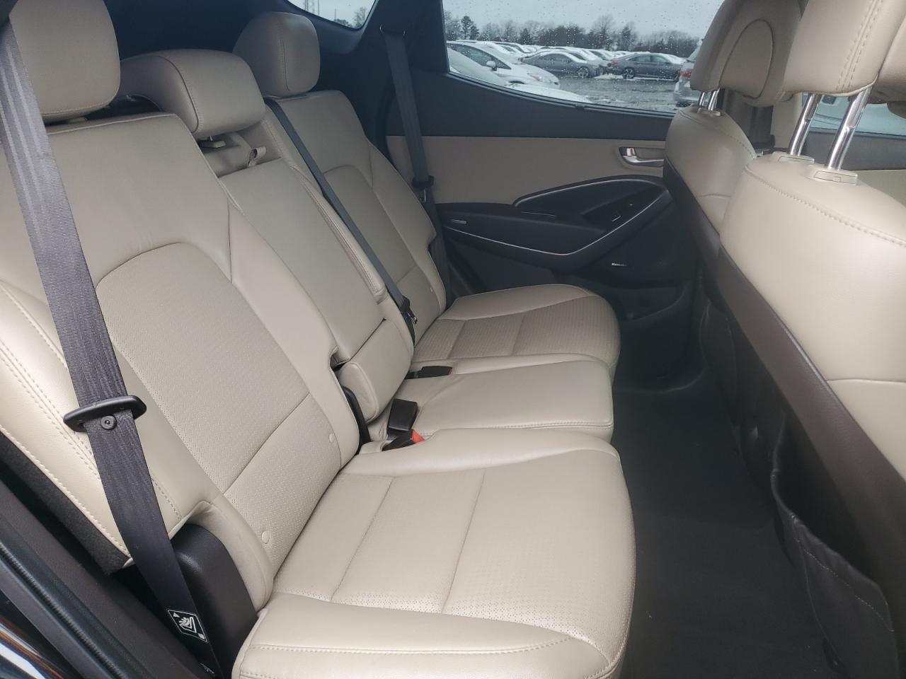 2013 Hyundai Santa Fe - Image 11
