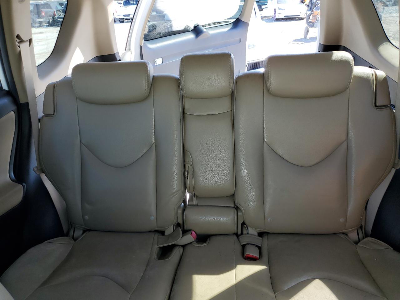 2011 Toyota RAV 4 - Image 10
