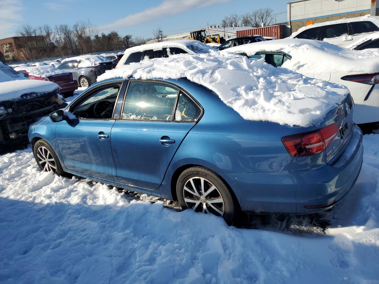 2016 Volkswagen Jetta - Image 2