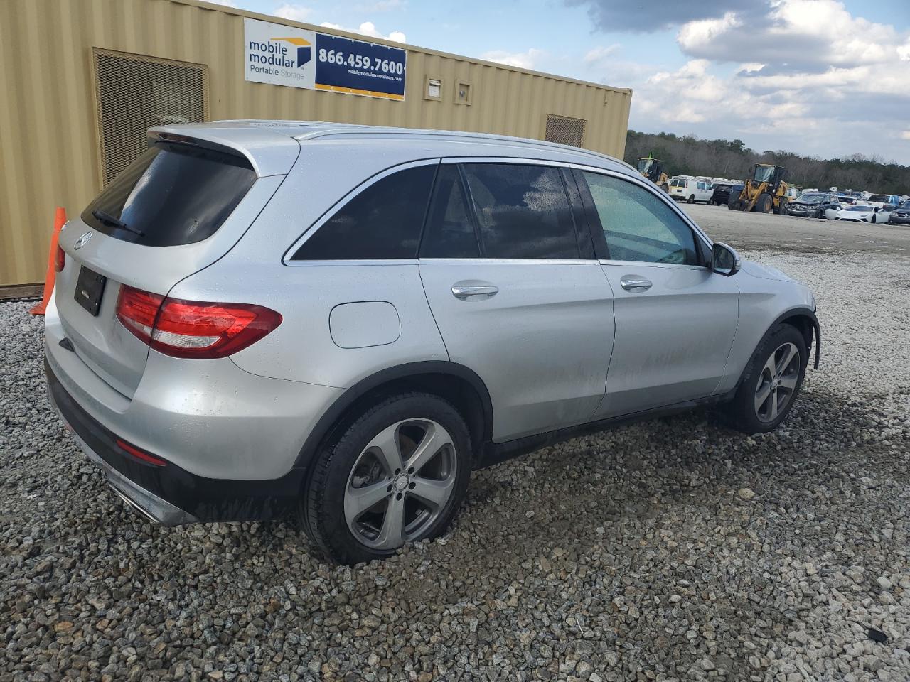 2016 Mercedes-Benz GLC - Image 3