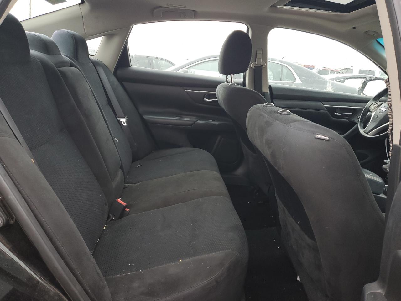 2015 Nissan Altima - Image 10