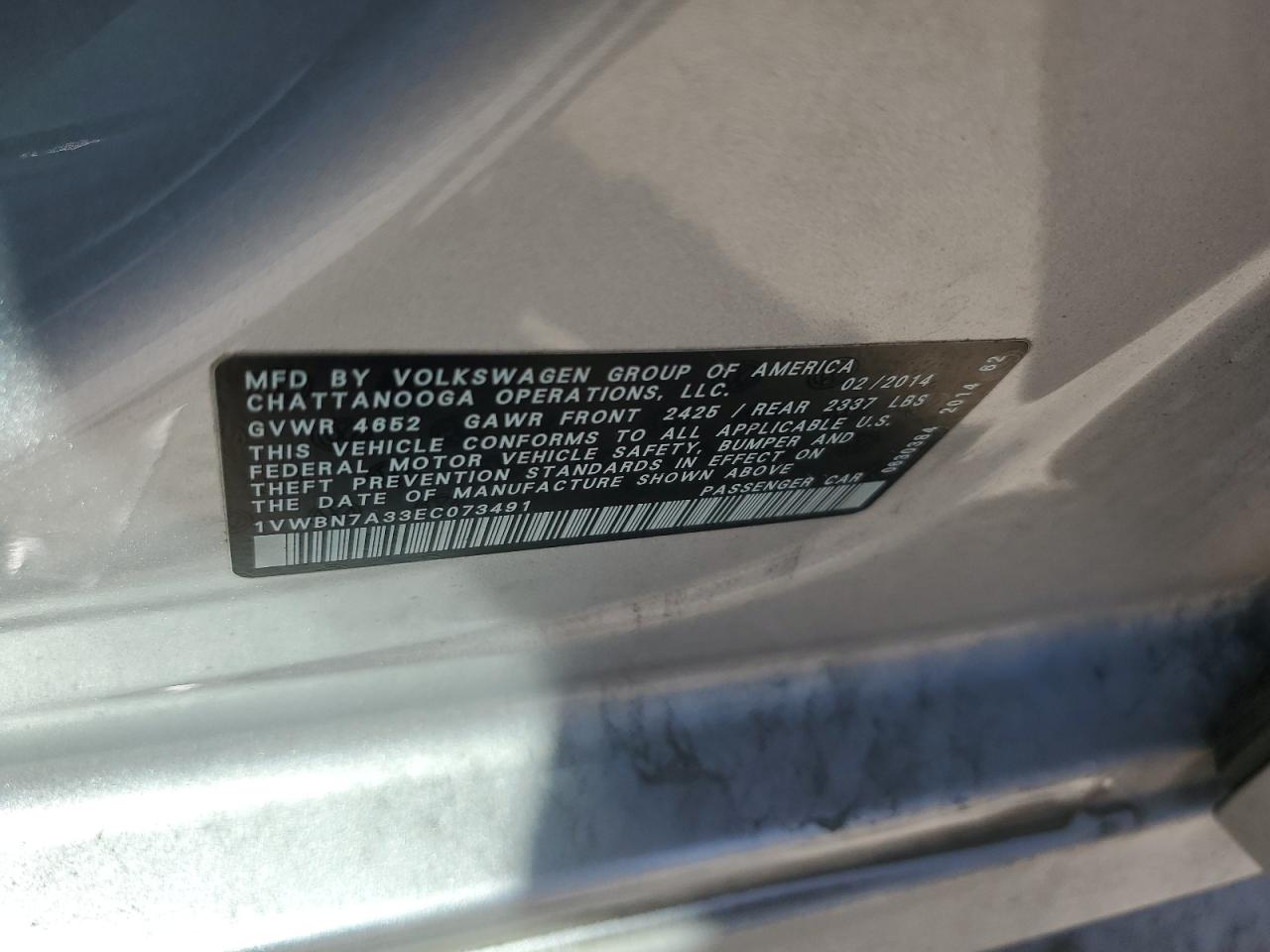 2014 Volkswagen Passat - Image 14