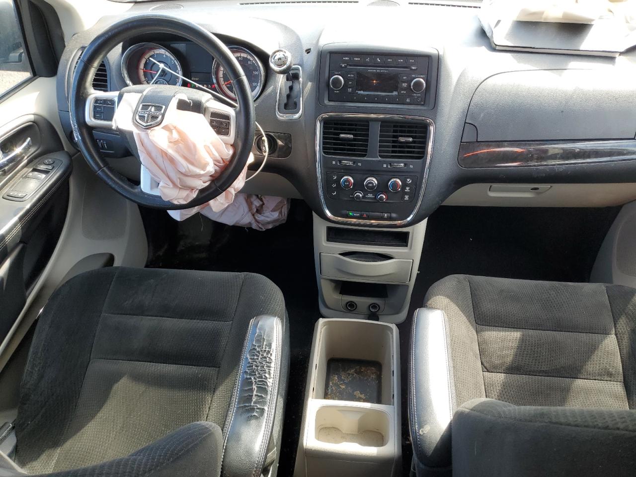 2015 Dodge Caravan - Image 8