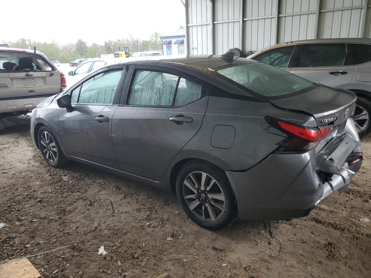 2021 Nissan Versa - Image 2