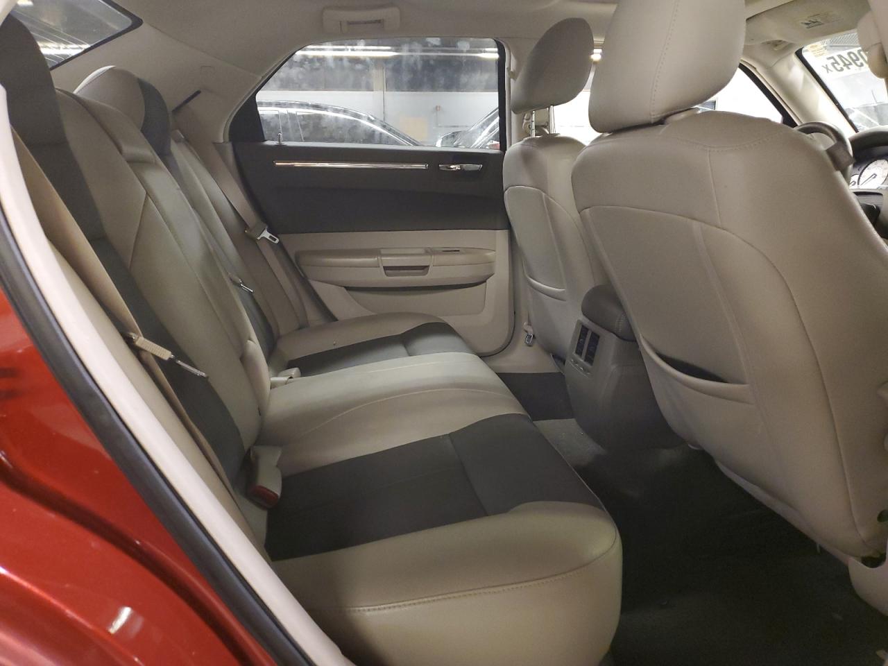 2008 Chrysler 300 - Image 10