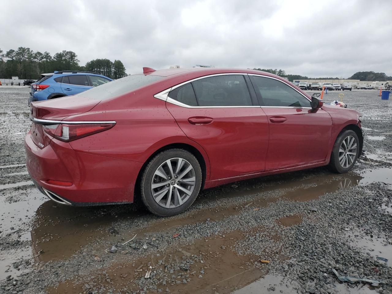 2021 Lexus ES - Image 3