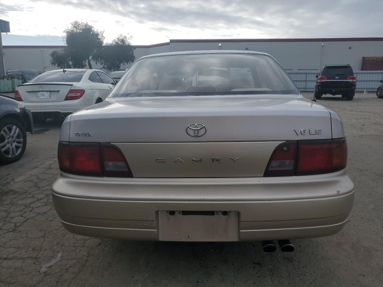 1995 Toyota Camry Le VIN: JT2GK12E4S0086805 Lot: 45793885