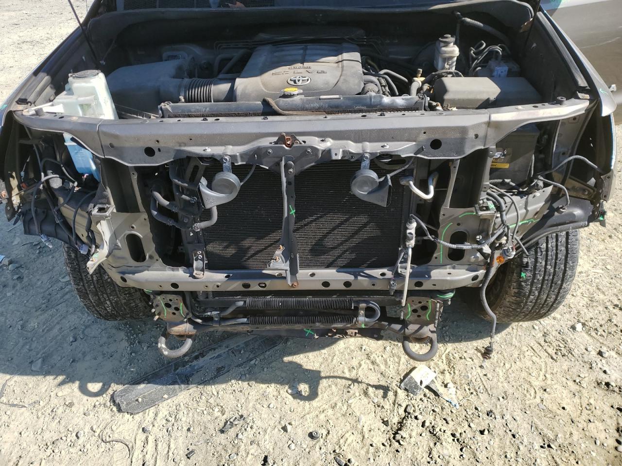 2011 Toyota Tundra - Image 11