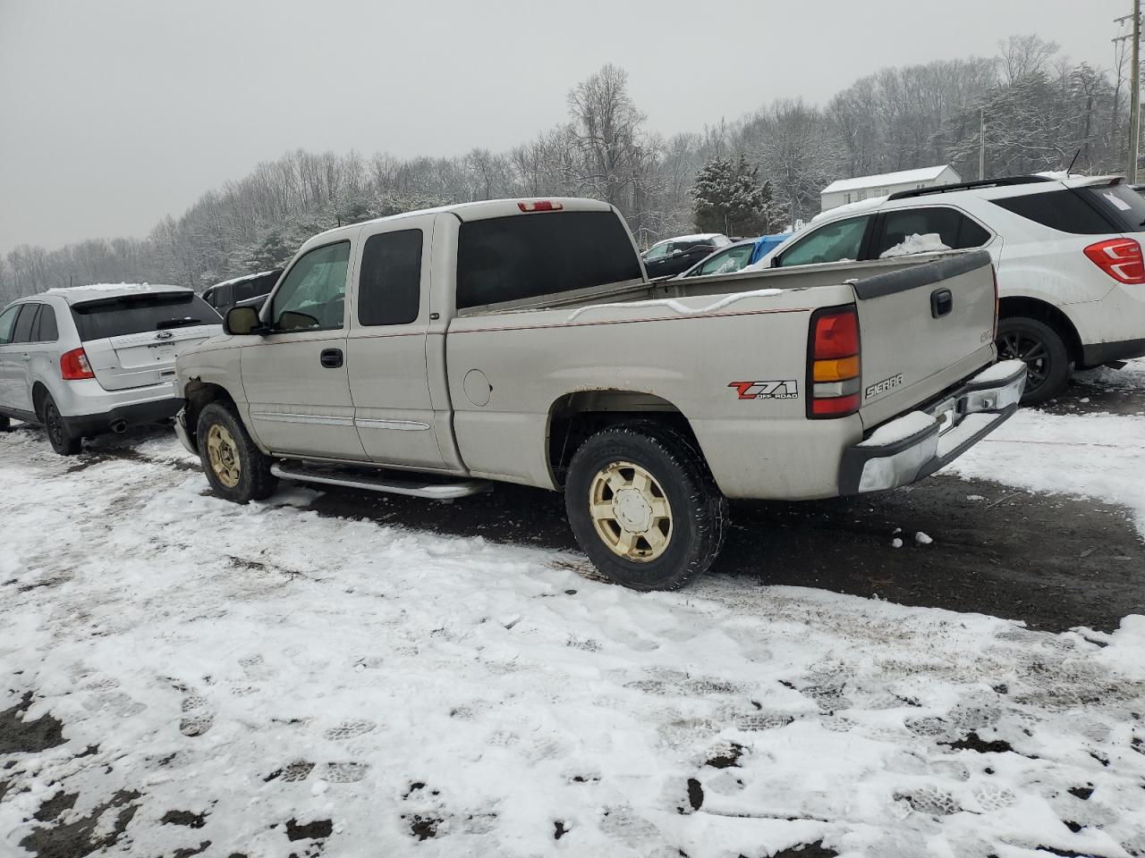 2005 GMC Sierra - Image 2