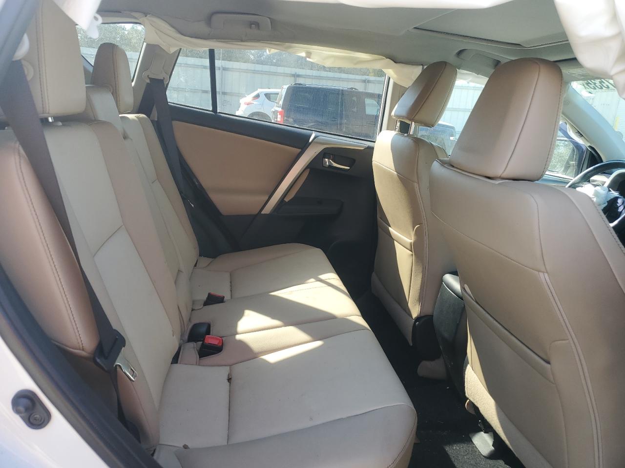 2014 Toyota RAV 4 - Image 11