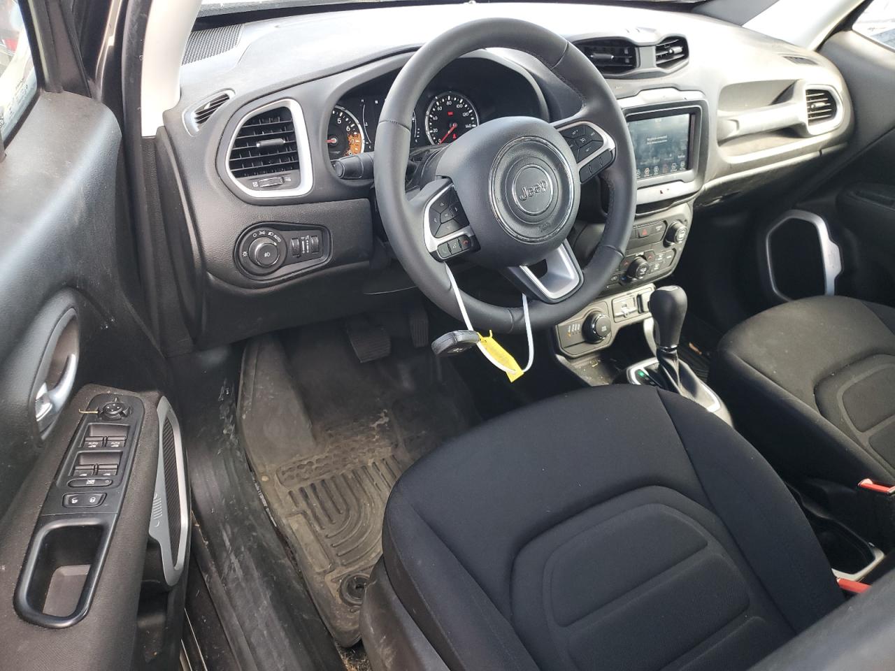 2018 Jeep Renegade - Image 8