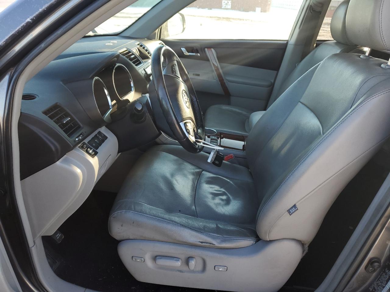 2011 Toyota Highlander - Image 7