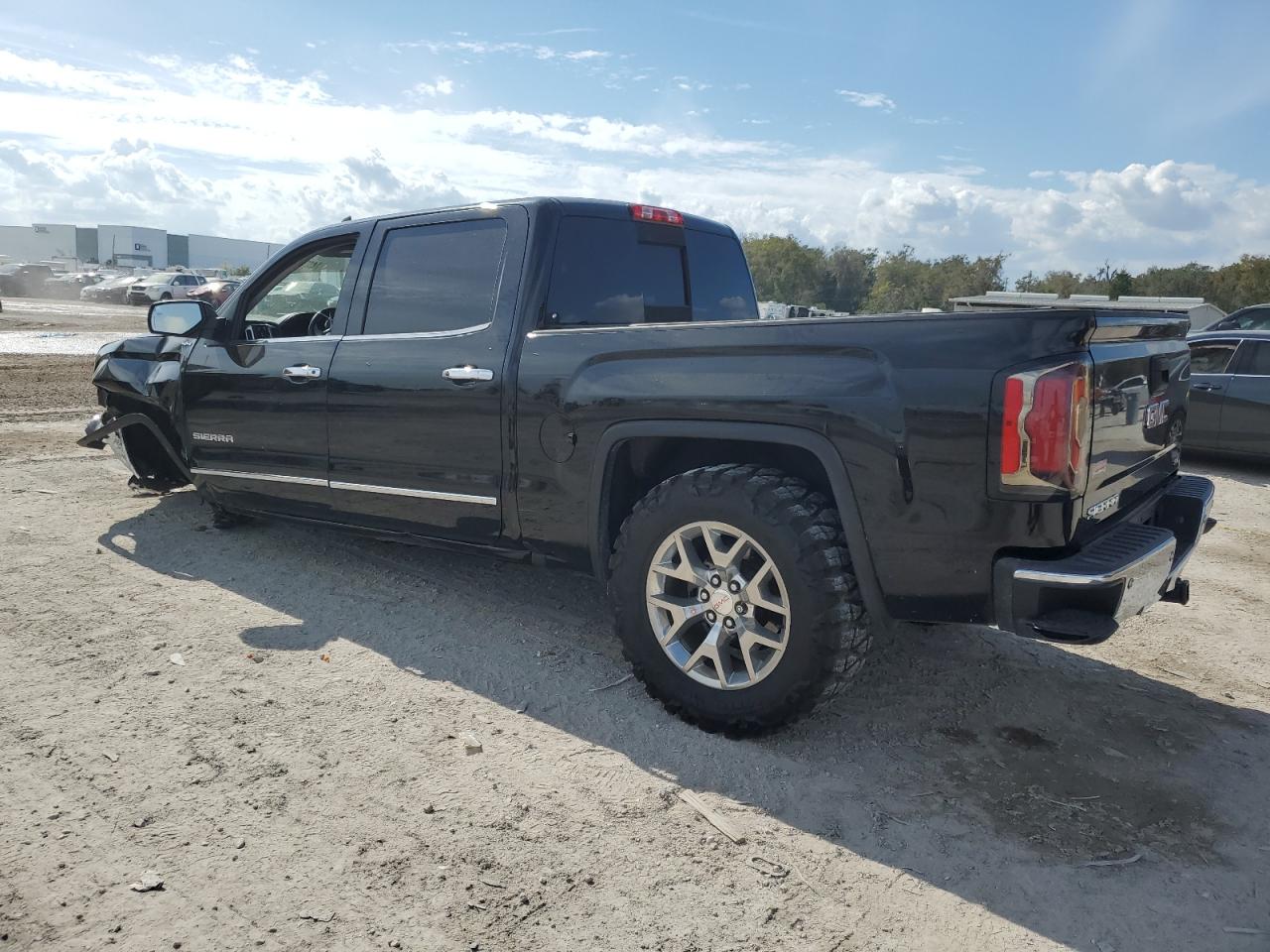 2018 GMC Sierra - Image 2