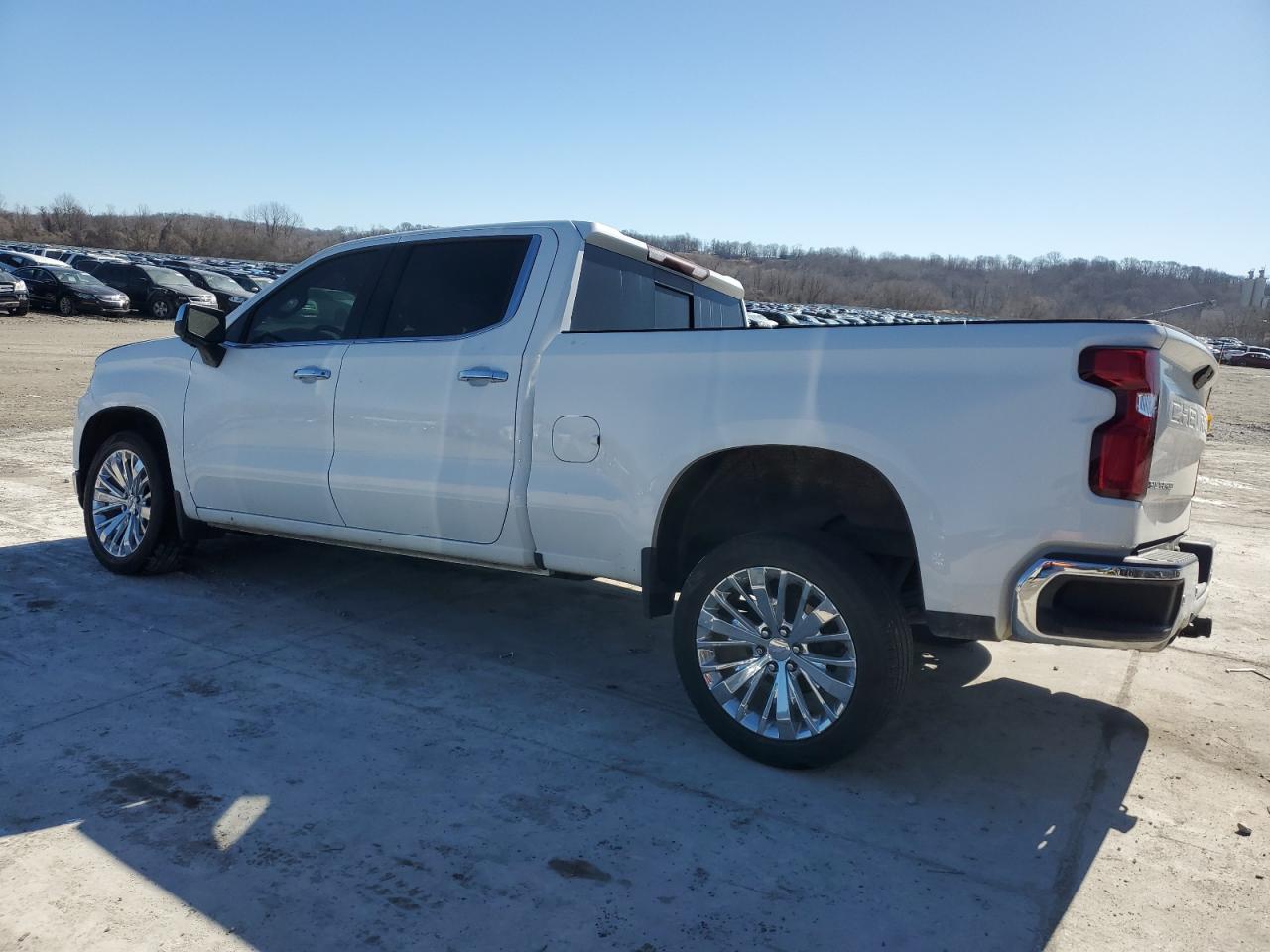2022 Chevrolet Silverado - Image 2