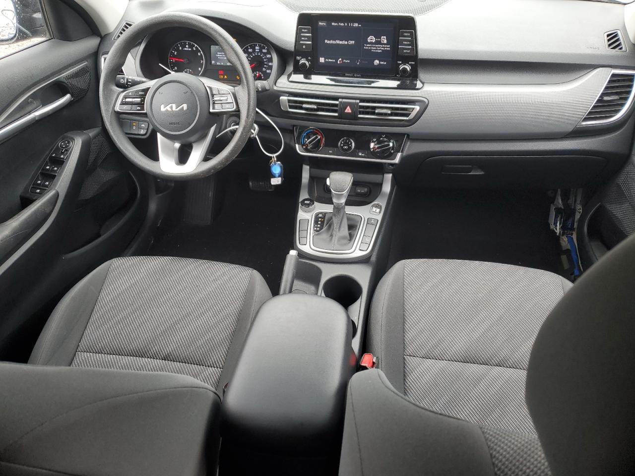 2023 Kia Seltos - Image 8