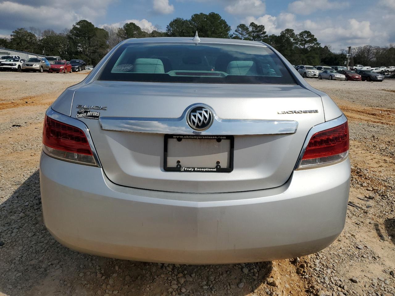 2010 Buick LaCrosse - Image 6
