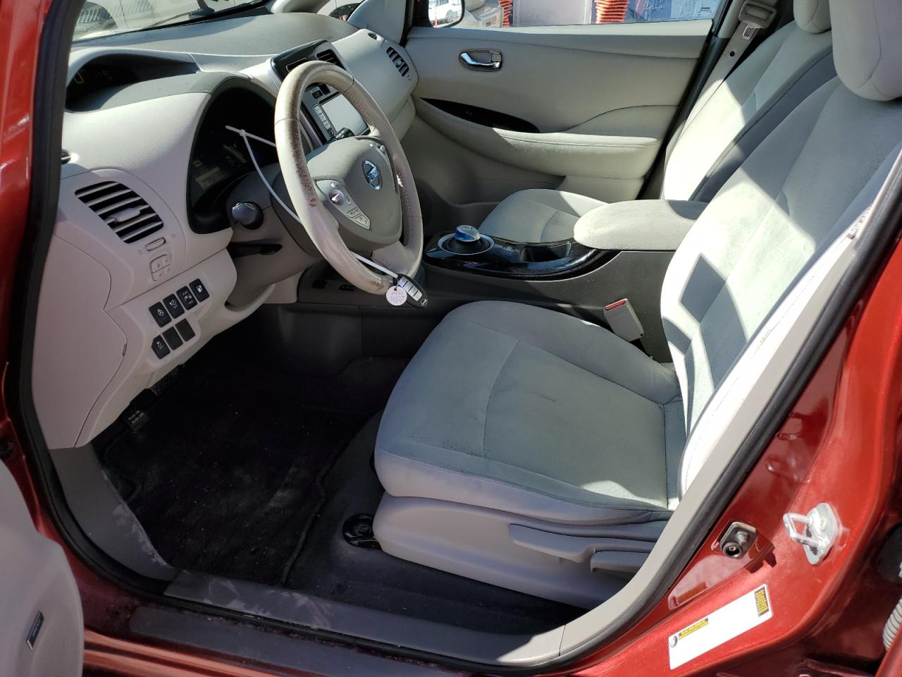 2014 Nissan Leaf - Image 7