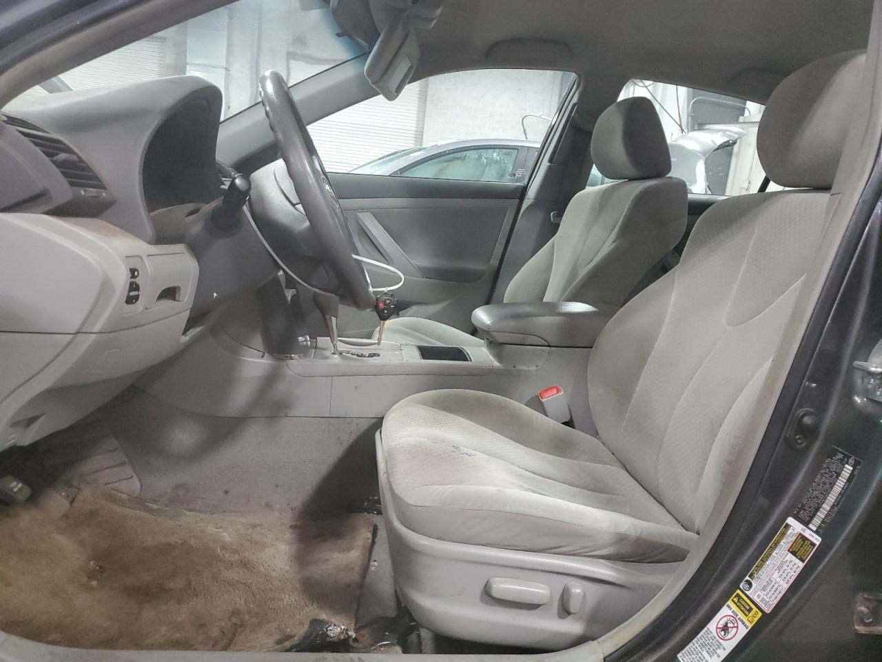 2009 Toyota Camry - Image 7