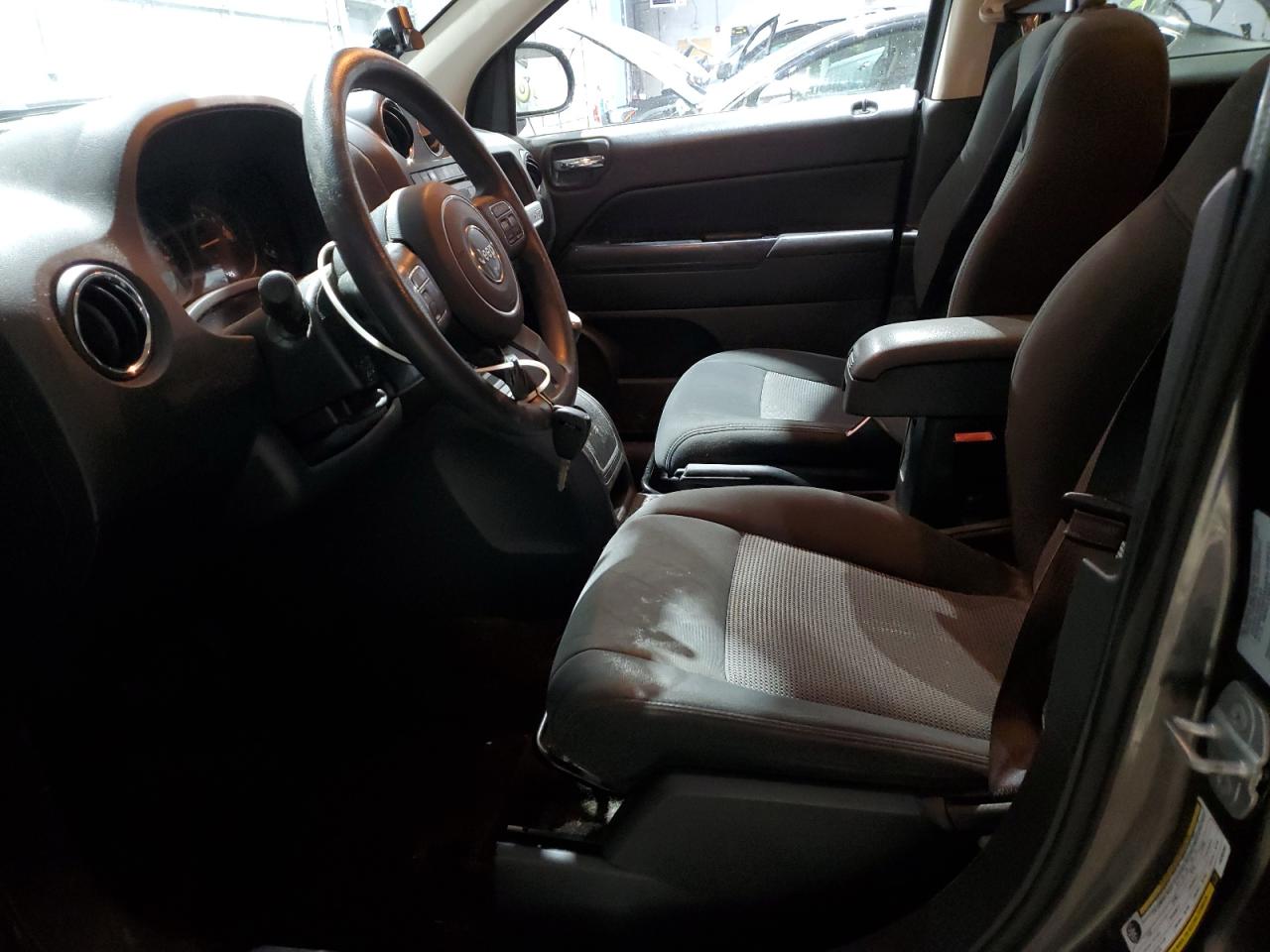 2015 Jeep Compass - Image 7